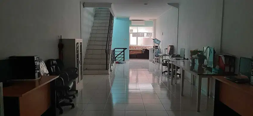 Disewakan 2 Unit Ruko di Mainroad Dekat Talaga Bodas Lodaya