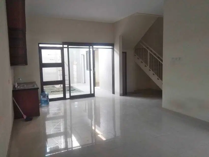 Disewakan Rumah minimalis 2 Lantai di komplek Kembar - BKR