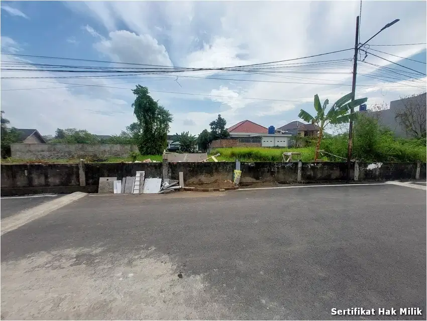 Tanah di Macan Kumbang Dekat Griya Agung Demang