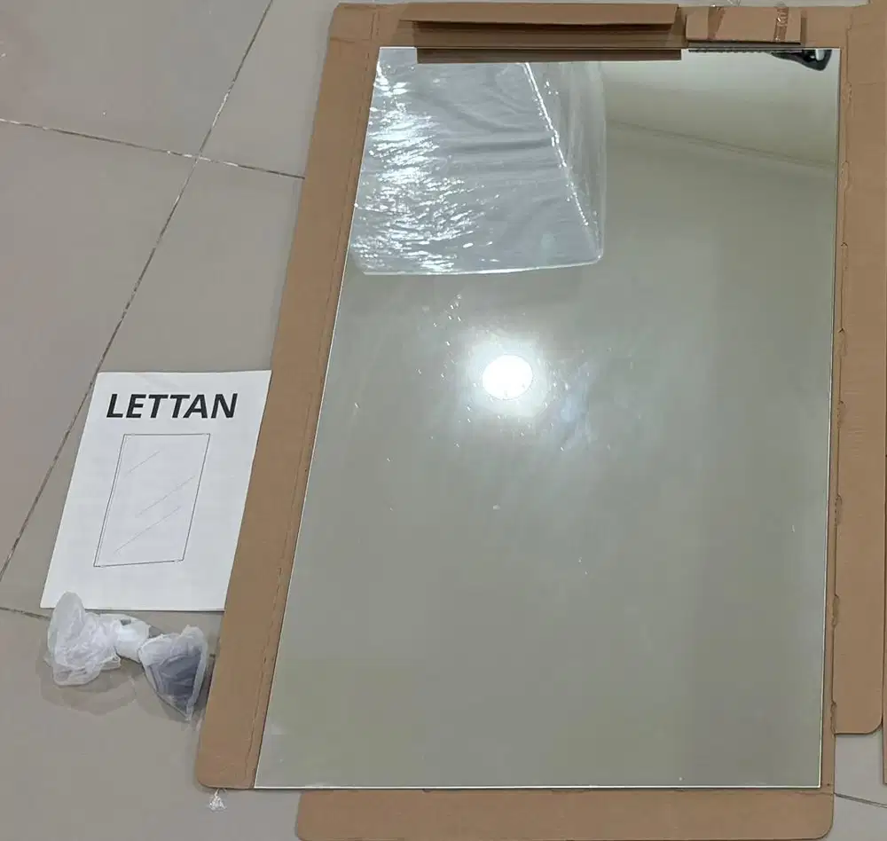 Cermin Ikea Lettan ukuran 60x96 cm