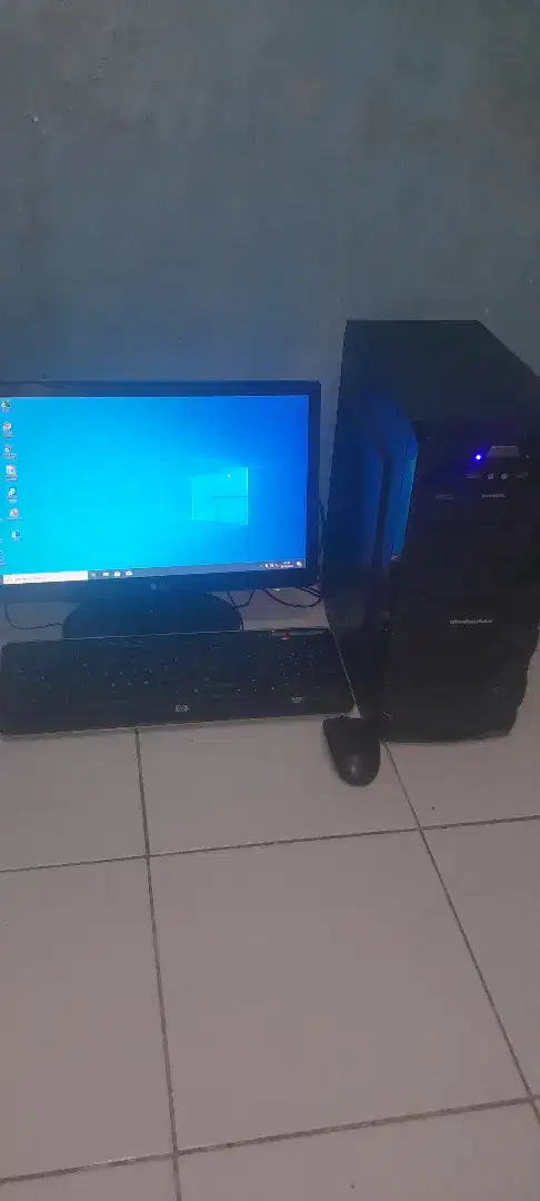 1 SET COMPUTER COREI3 & MONITOR LED 19in KONDISI NORMAL SIAP PAKAI
