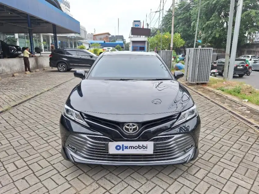 D Toyota Camry 2.5 V Bensin-AT 2022 SKY