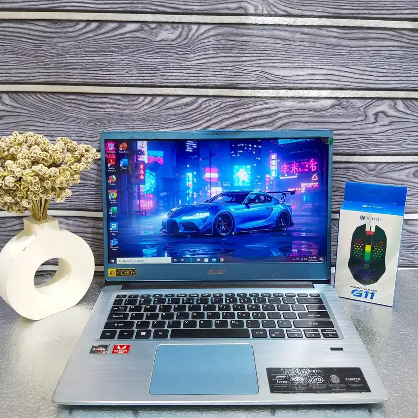 Acer Swift 3 AMD Reyzen 5 3500U Ram 8gb SSD 512gb VGA AMD Tm  Vega 8