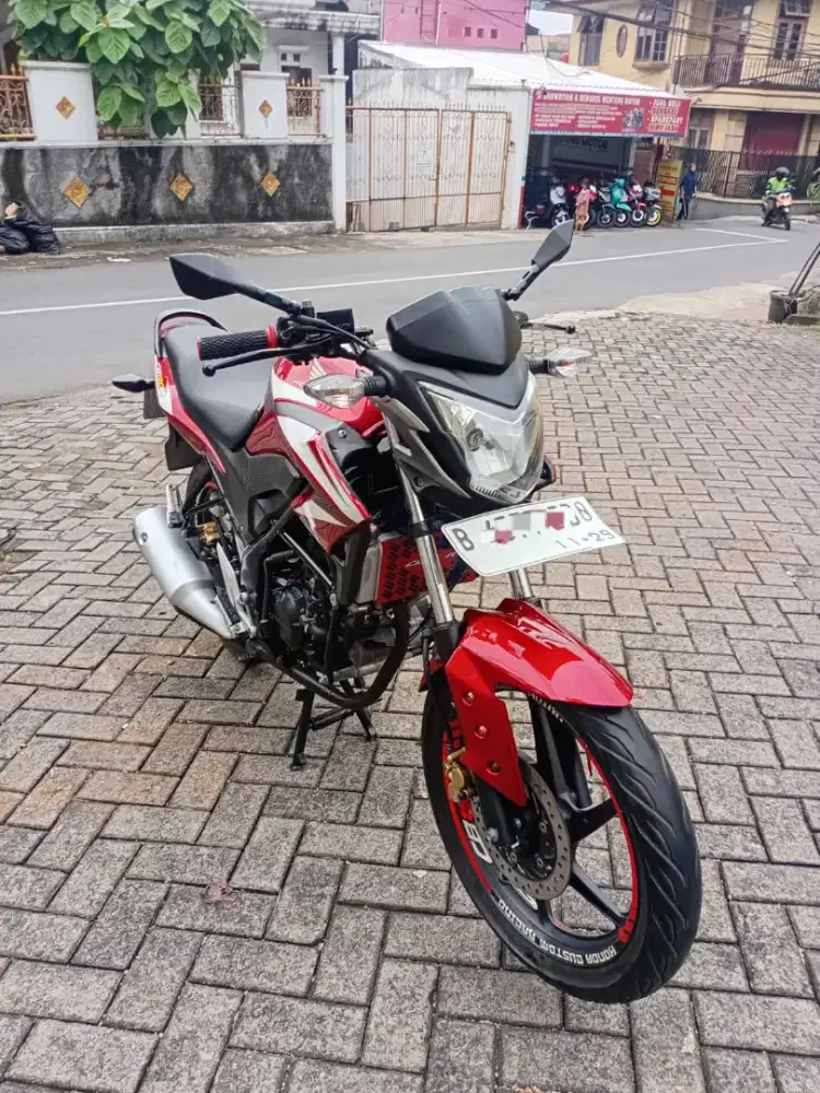 CB 150 R 2014 CASH ONLY PAJAK HIDUP SURAT LENGKAP BERGARANSI