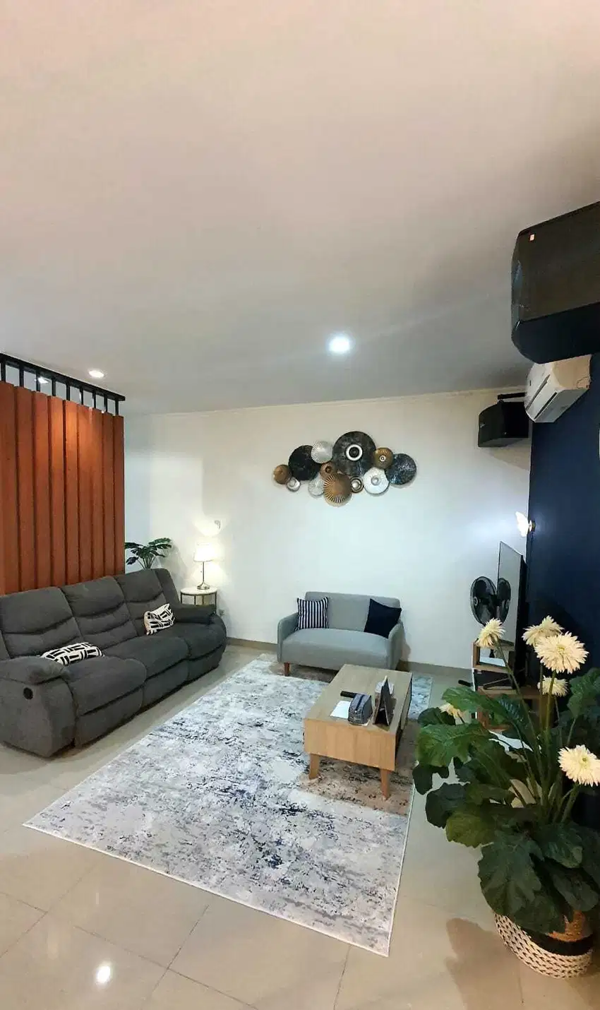 Dijual Rumah Bagus Luas Semi Furnished SHM di BSD