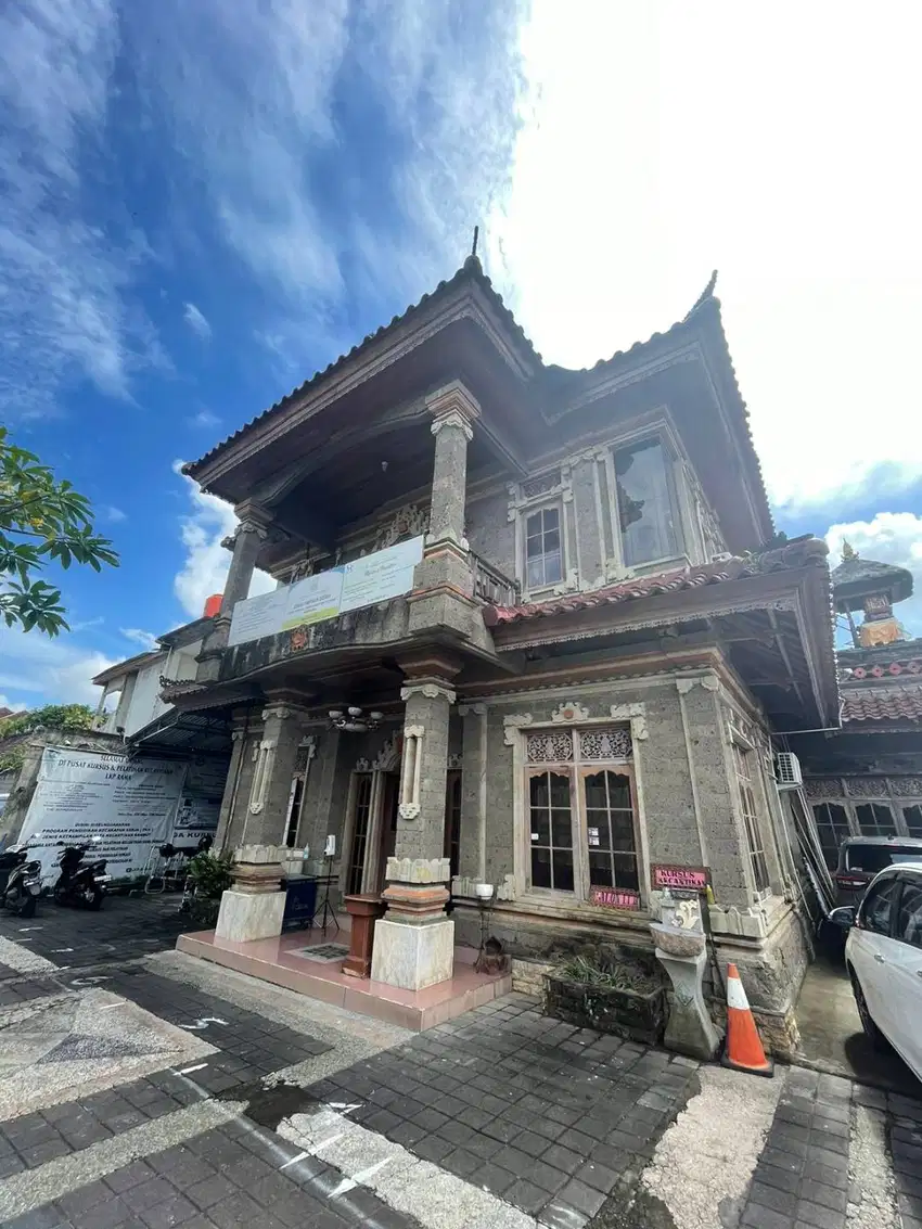 Rumah Kantor Style Bali Siap Huni dekat Mall living world Denpasar