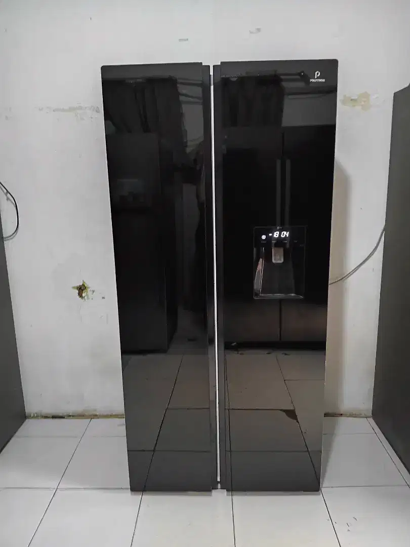 Dijual kulkas side by side polytron masih mulus