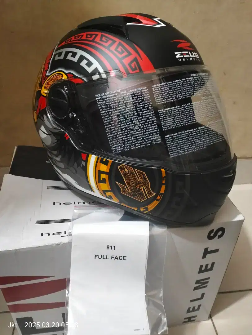 Helm Zeus Full Face