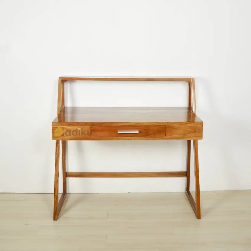 Meja Kerja atau Meja Belajar Kayu Aesthetic