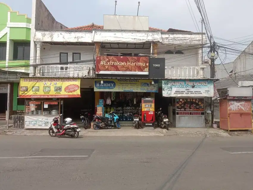 Terdiri dari 3 Ruko dan 1 Rumah