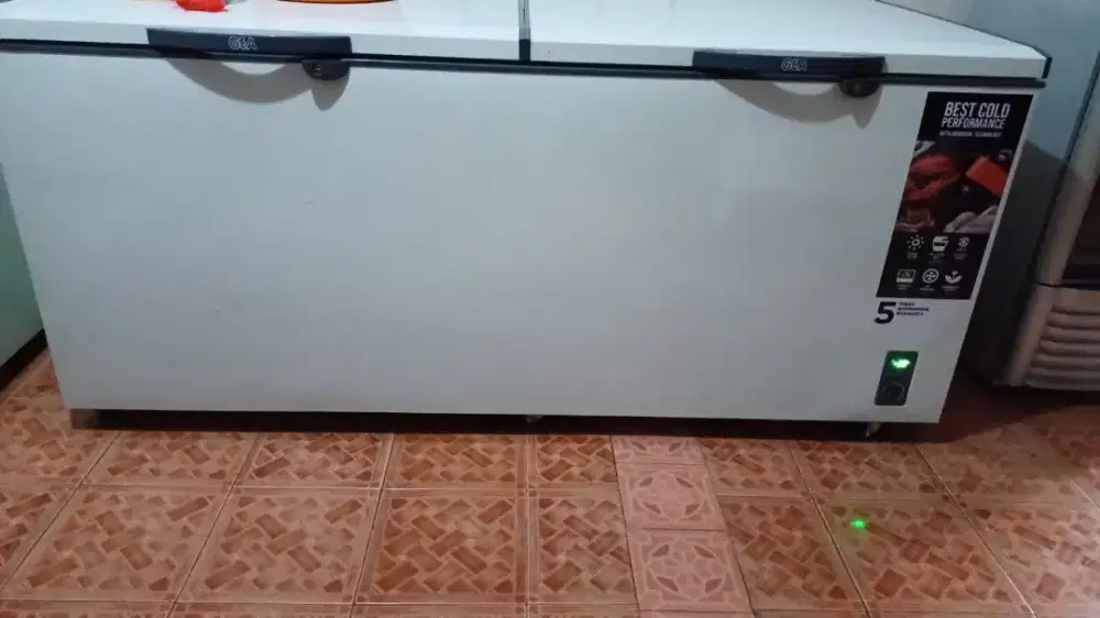 Dijual Freezer merk GEA Kapasitas 900 Liter Good Condition