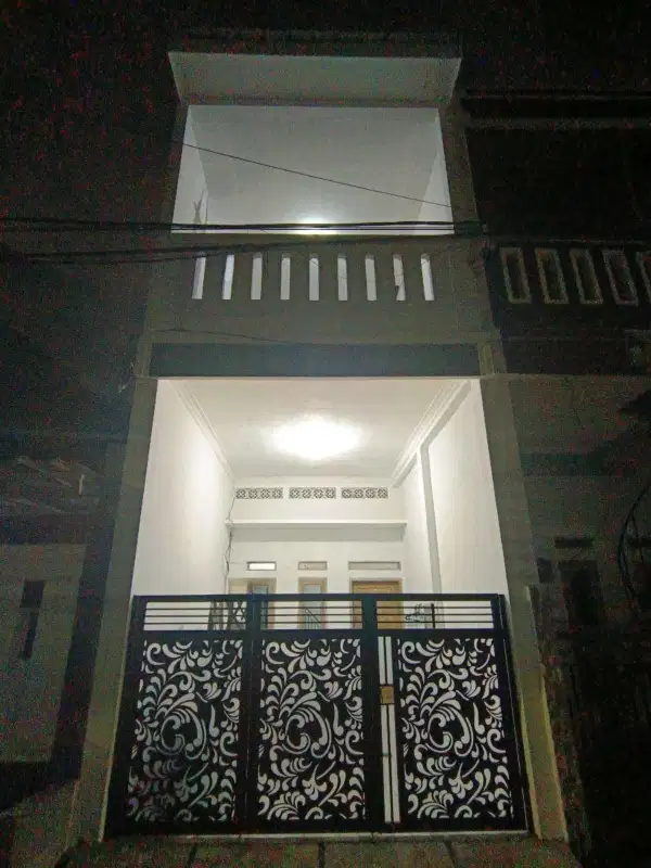 Rumah Minimalis 2 lantai terawat akses 2 mobil SHM di rawamangun