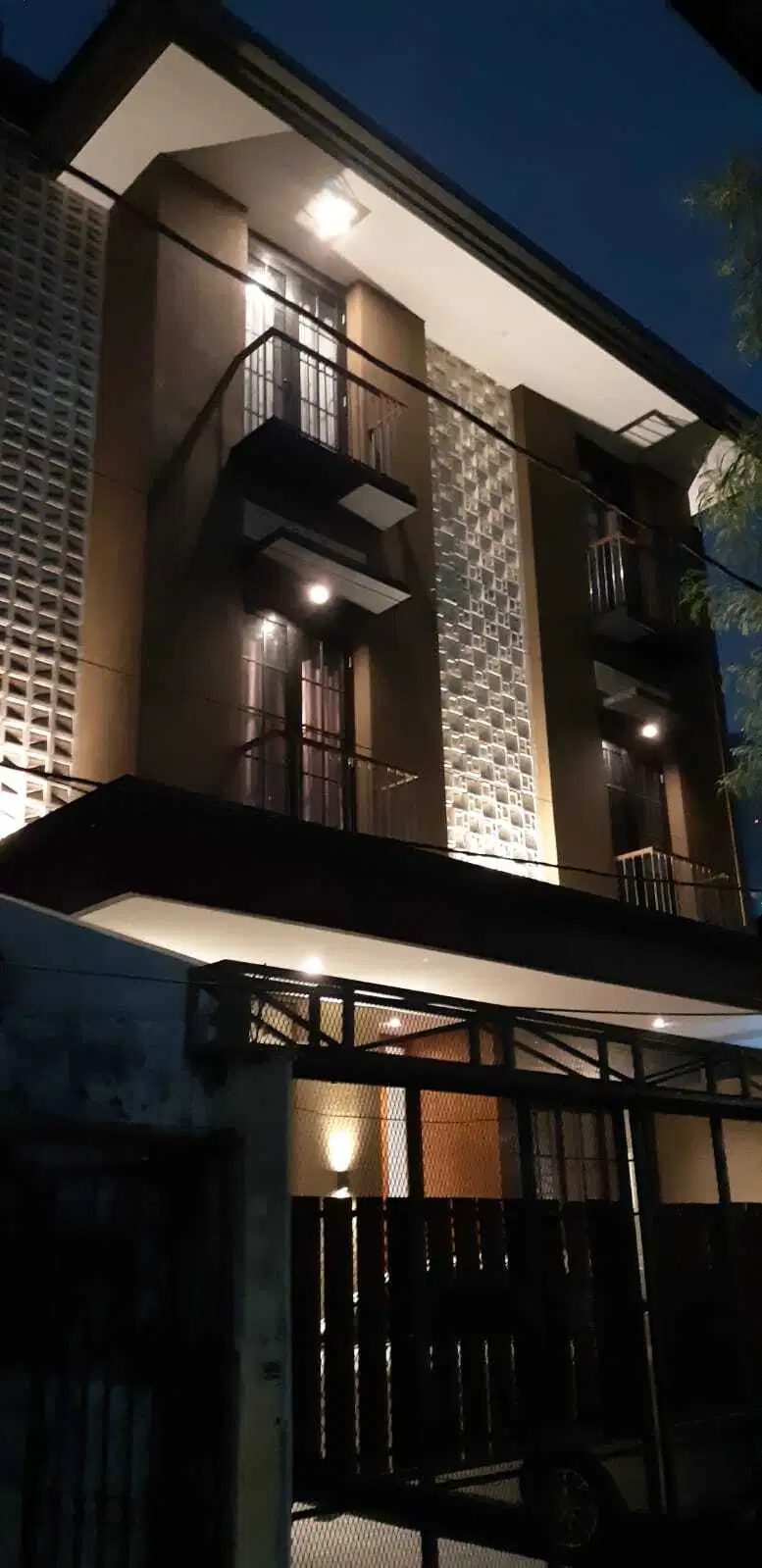 RUMAH kOST 3,5 LANTAI STRATEGIS DI SETIA BUDI JAKARTA SELATAN