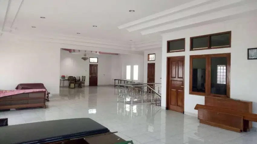 Dijual Rumah Bagus di Jl. Emung - Bandung