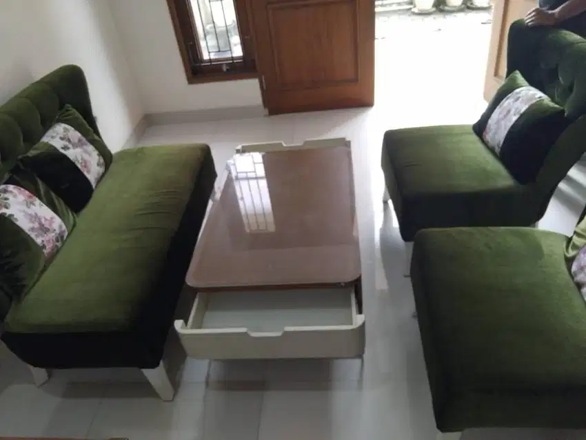sofa tamu minimlais mewah empuk mulus istimewa