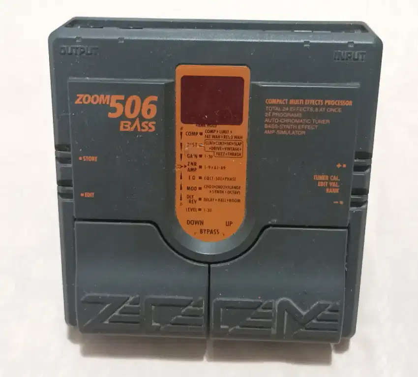 Multi Effect Bass Zoom 506