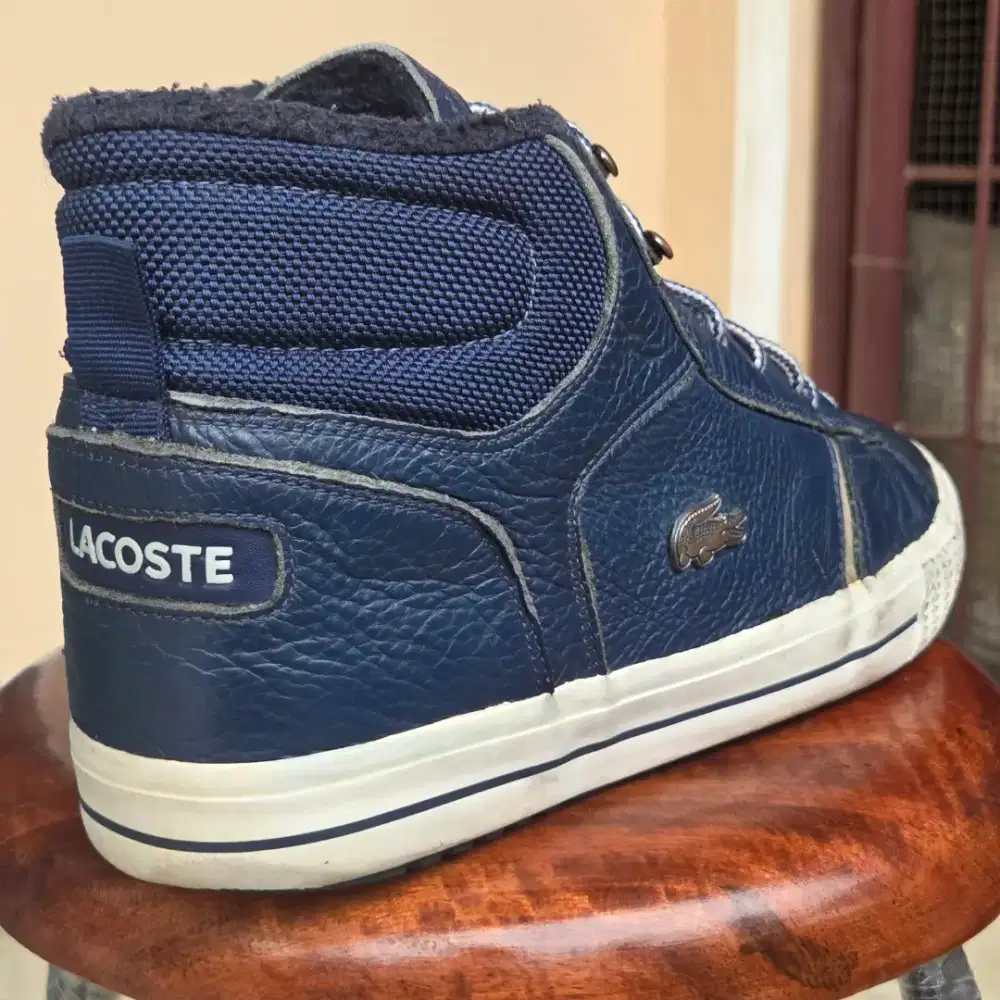 Sepatu sneakers Lacoste second size 42