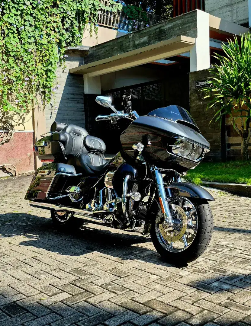 Harley Davidson ROAD GLIDE ULTRA CVO FLTRUSE, th 2016