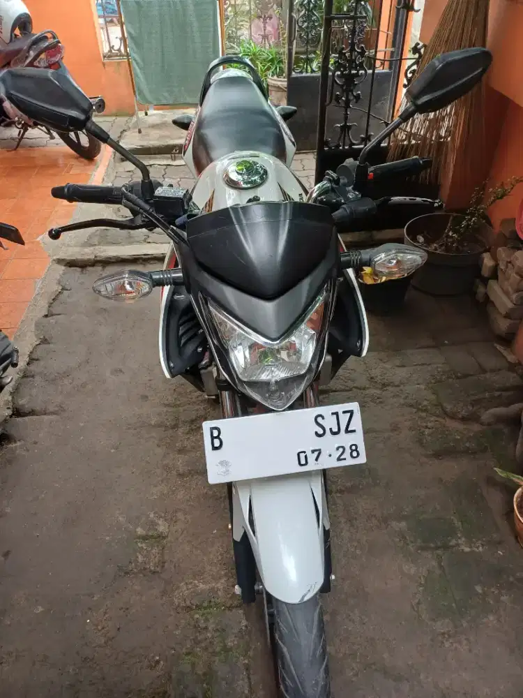 JUAL CEPAT CB 150R 2013