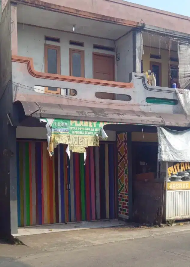Di sewakan ruko 2 lantai per tahun