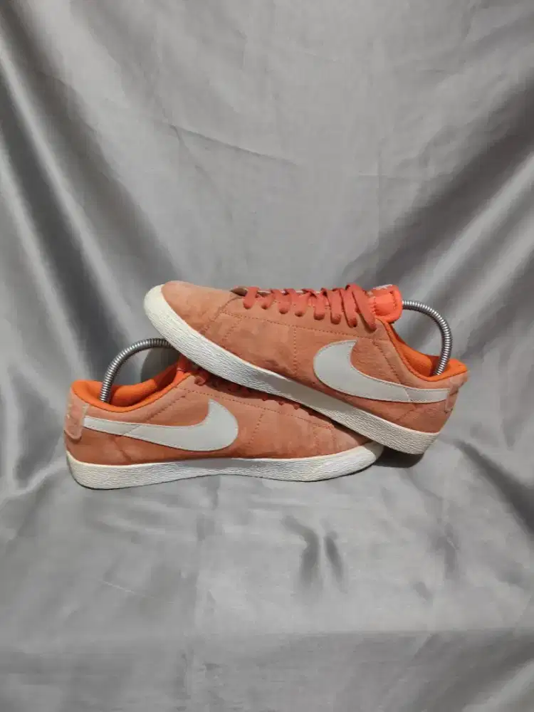 Nike sb blazer low coral orangesize 42