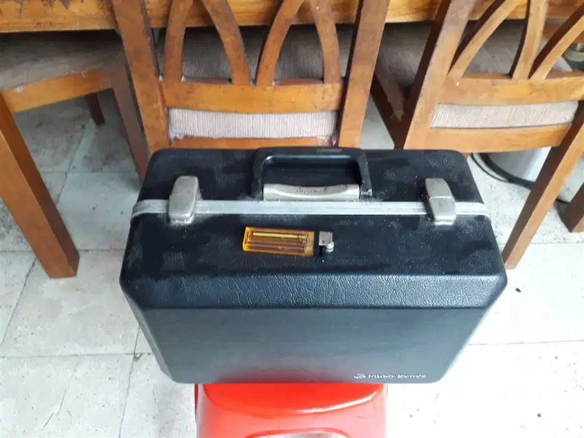 Mesin antik lawas Pembuat Perangko atau prangko dari Pitney Bowes