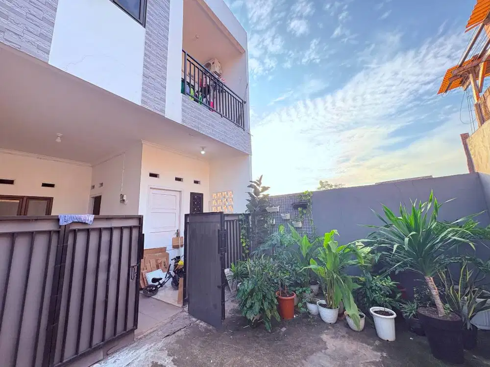 Rumah Hook dalam cluster bintara jaya  (belum 2 tahun ditempati)