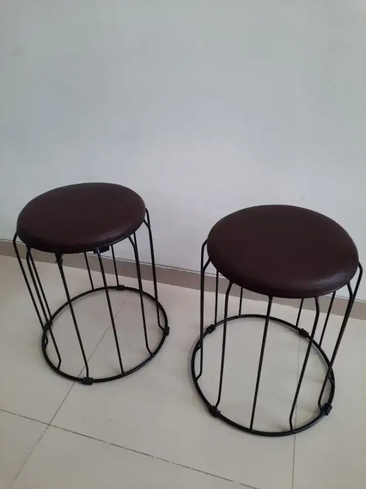 Kursi bakso bulat dengan spon dan kaki besi