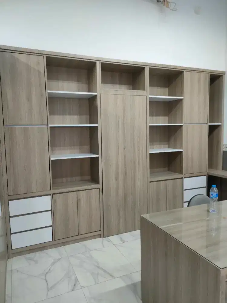 Lemari arsip/ almari pintu kamuflase