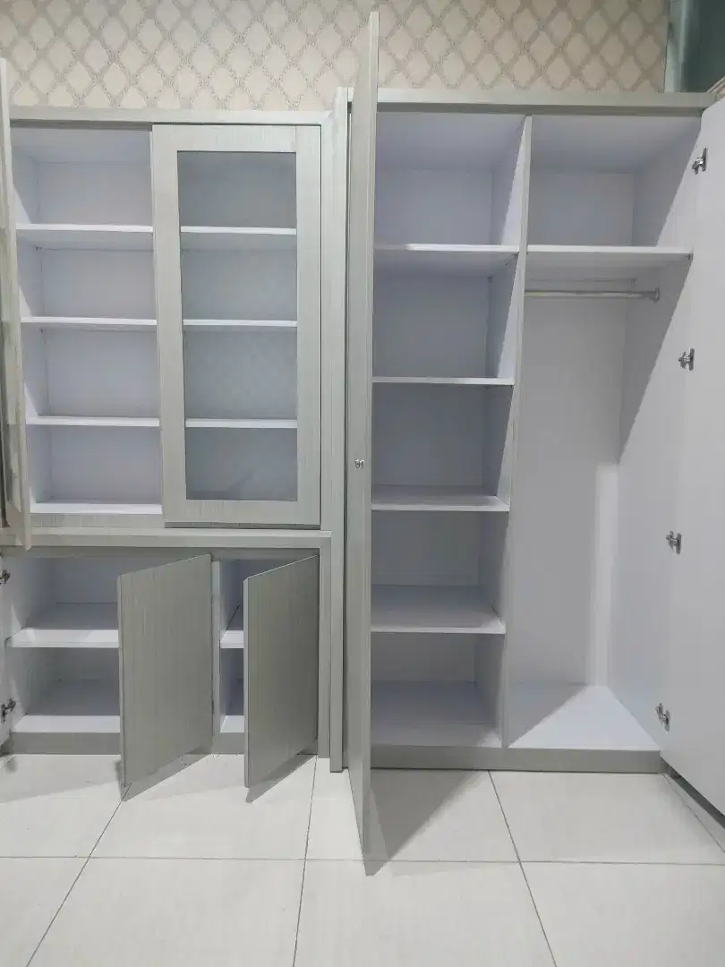 Lemari display almari baju minimalis