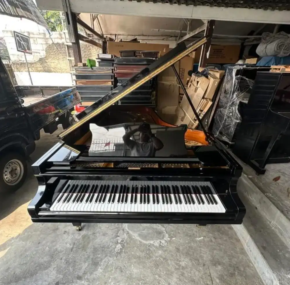 Grand Piano K. Kawai KG-7C