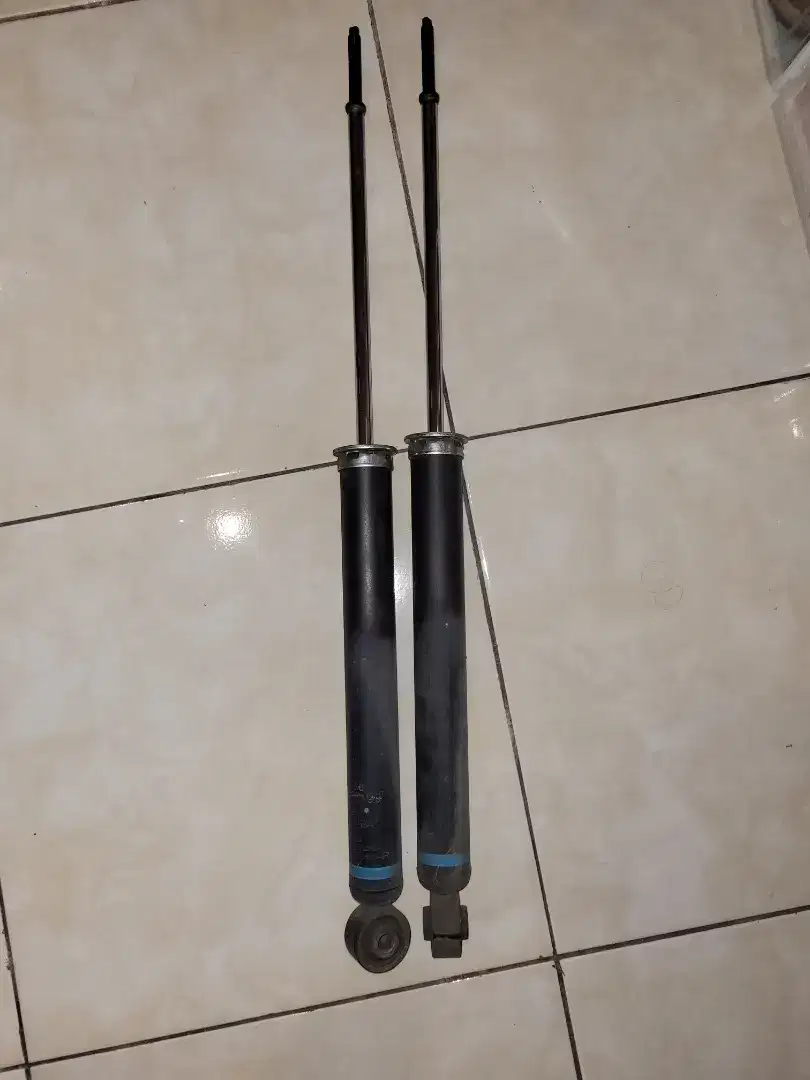 Shockbreaker depan belakang original agya 2017