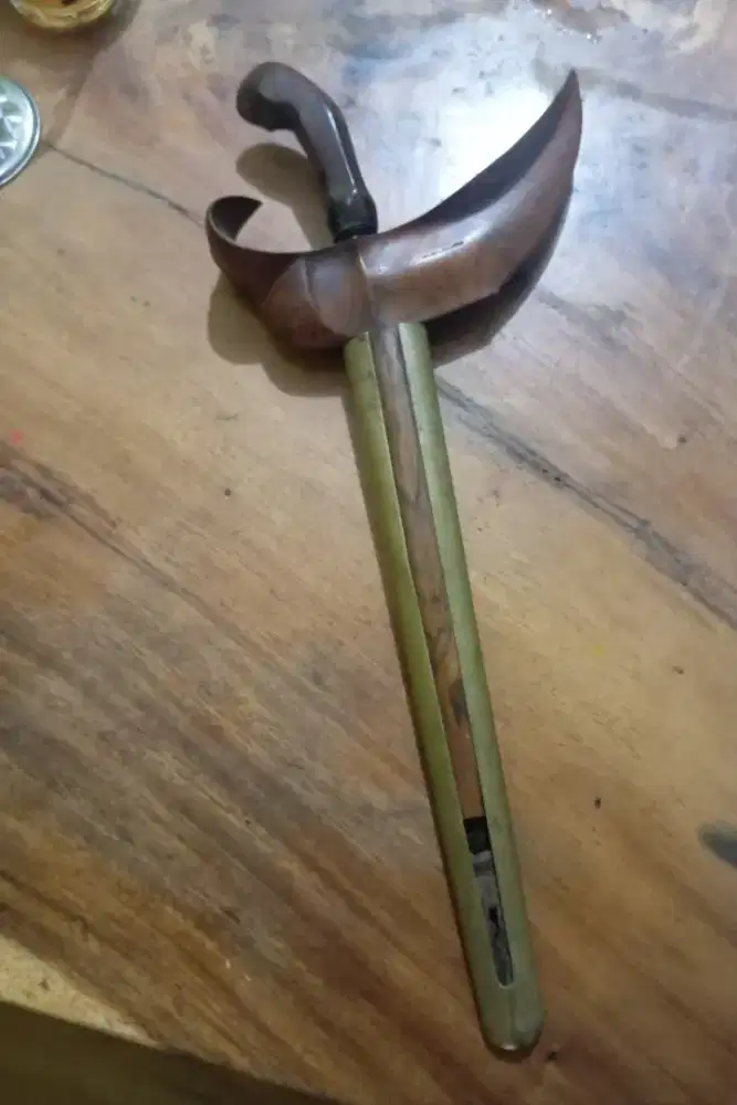 Keris pusaka brojol sepuh