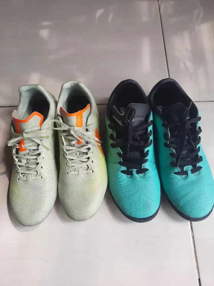 Sepatu Bola & Futsal