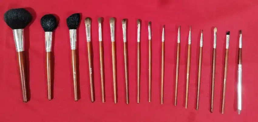 1 Set Kuas Make Up
