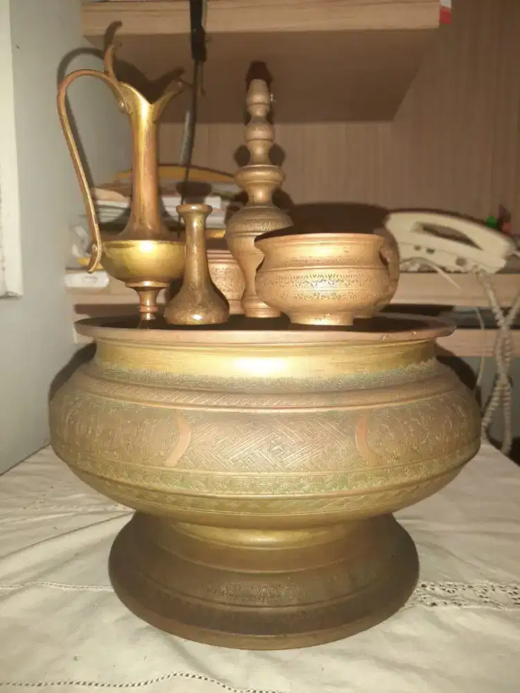 DIJUAL BOKOR WADAH SIRIH KUNINGAN KUNO