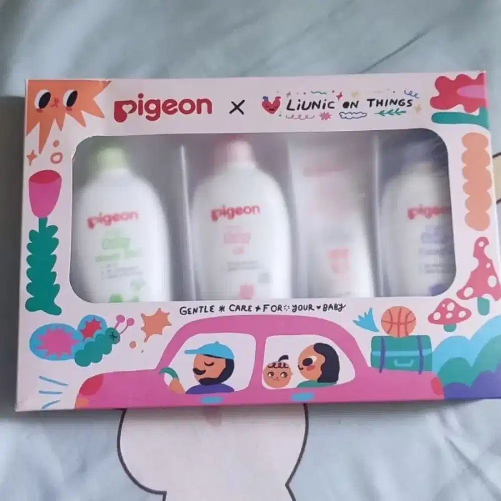 Pigeon Toiletries Travel Kit x Liunic