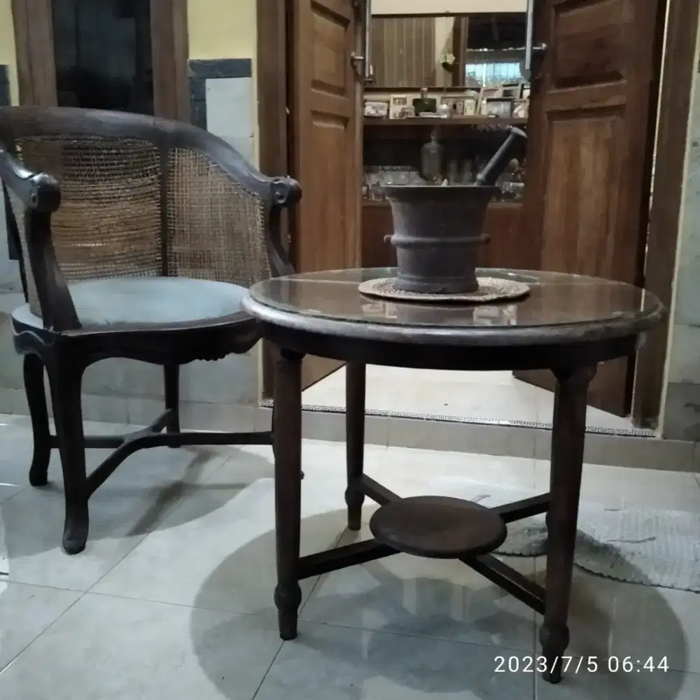 MEJA KURSI JAMAN BELANDA