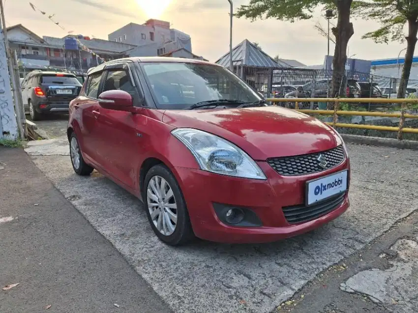 TDP Rendah Suzuki Swift 1.4 GX Bensin-MT 2013 Merah CTBVB