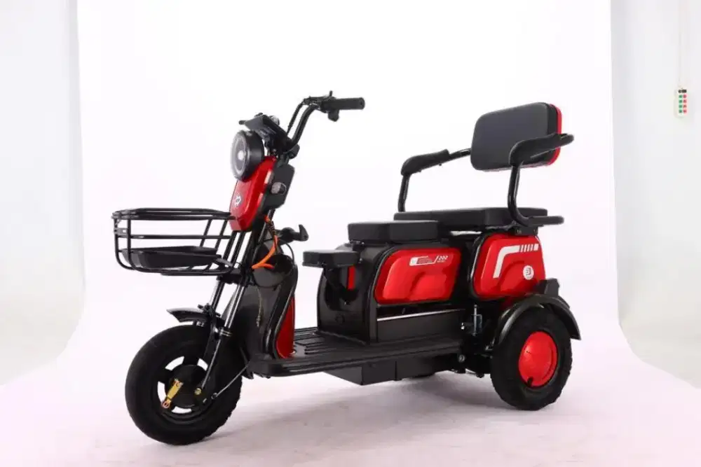 Di jual sepedah listrik roda 3