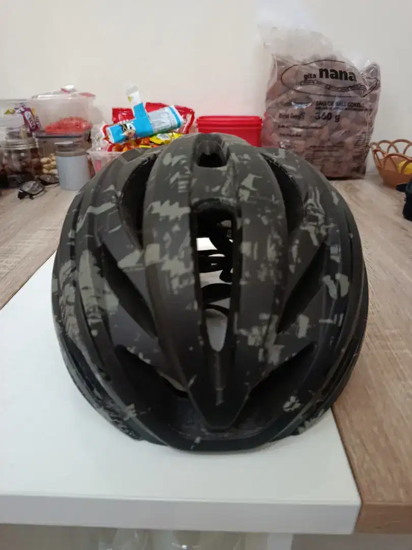 Helm Giro Syntax AF MIPS size L like new