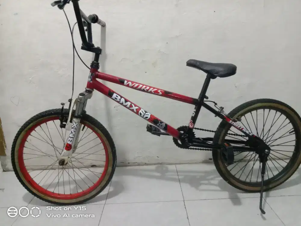 Dijual sepeda BMX ukuran 20 inci sepeda tinggal gowess gan masih ok