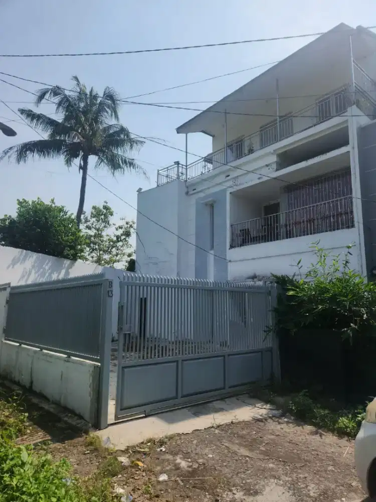 Dijual Cepat Tanpa Perantara, Rumah 3 Lantai , Sako