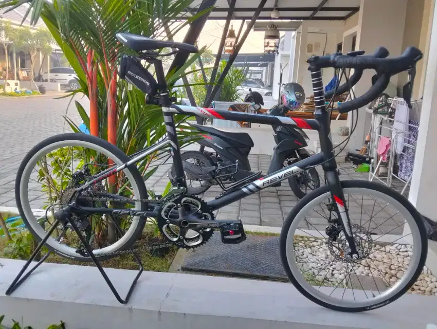 Minivelo revel race 18 speed