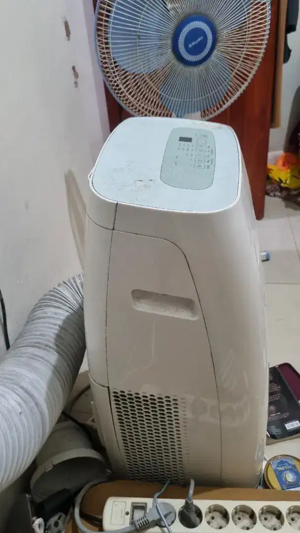 AC 1 PK Meida Portable