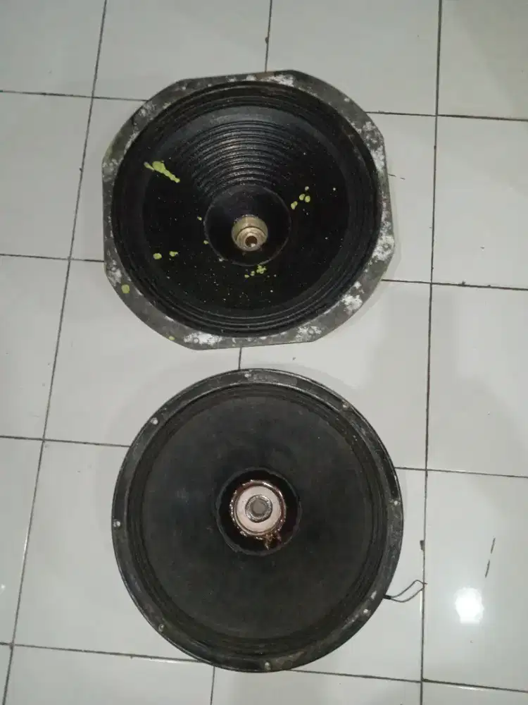 2 Spiker 15 inch sepul 3 inch dan sepul 2 inch