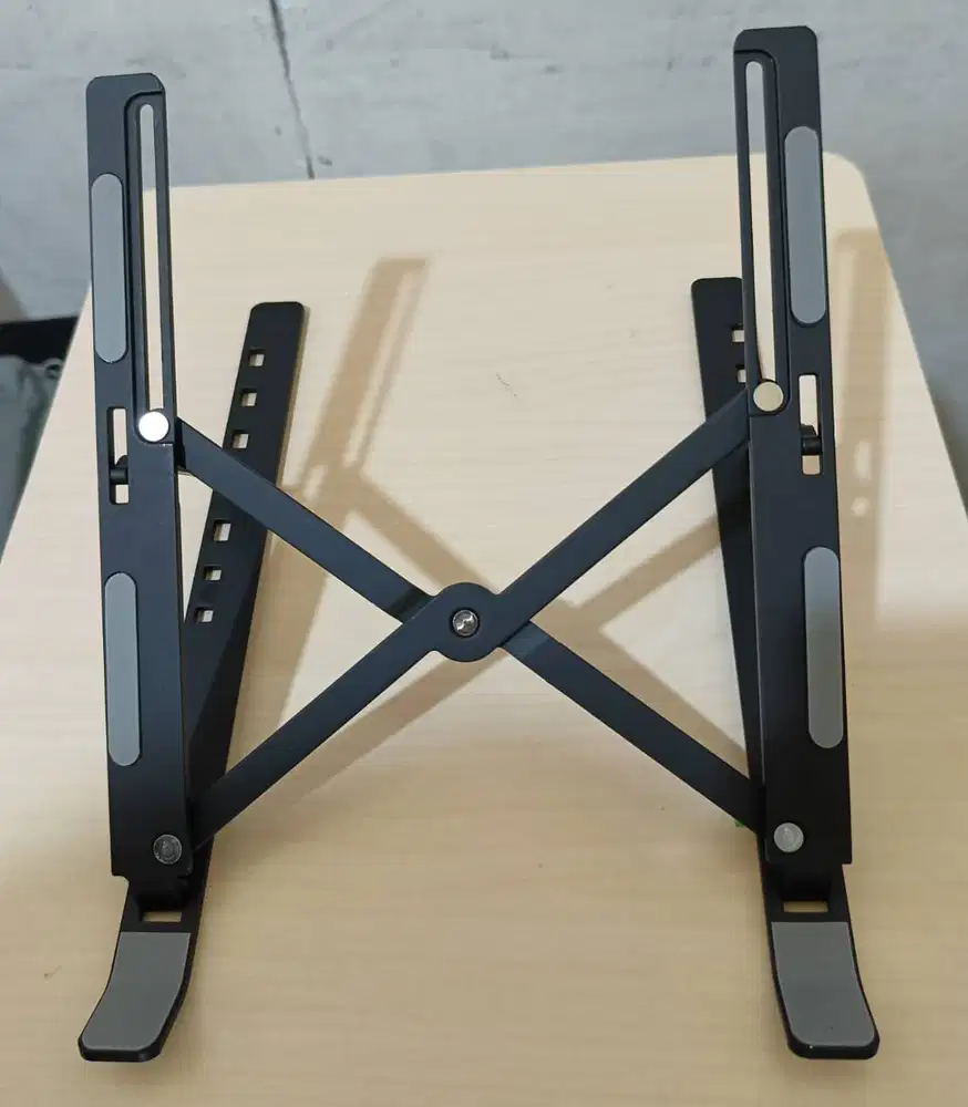 Stand Holder Laptop Besi (Baru)