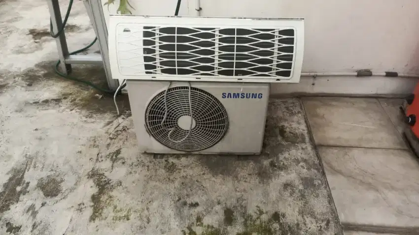 Beli AC bekas rusak