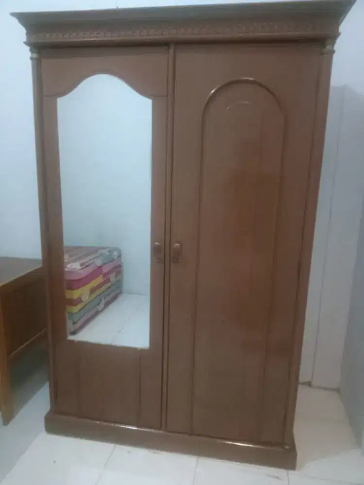 Lemari Kayu Cantik dan Minimalis