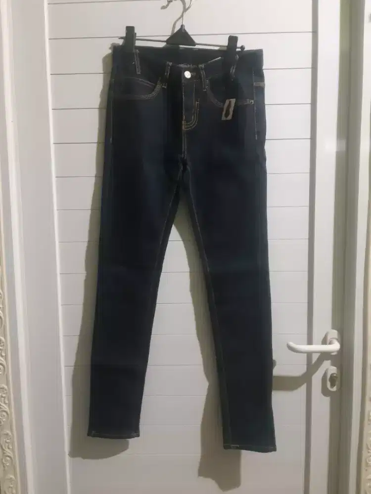 Celana jeans slimfit wanita p.turn preloved tjap karoeng